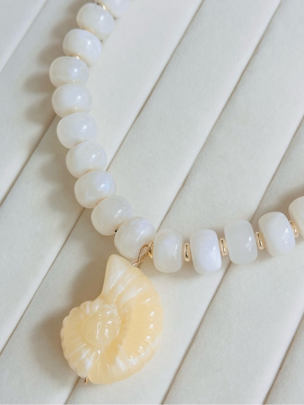 Statement Cream Shell Pendant Bead Necklace